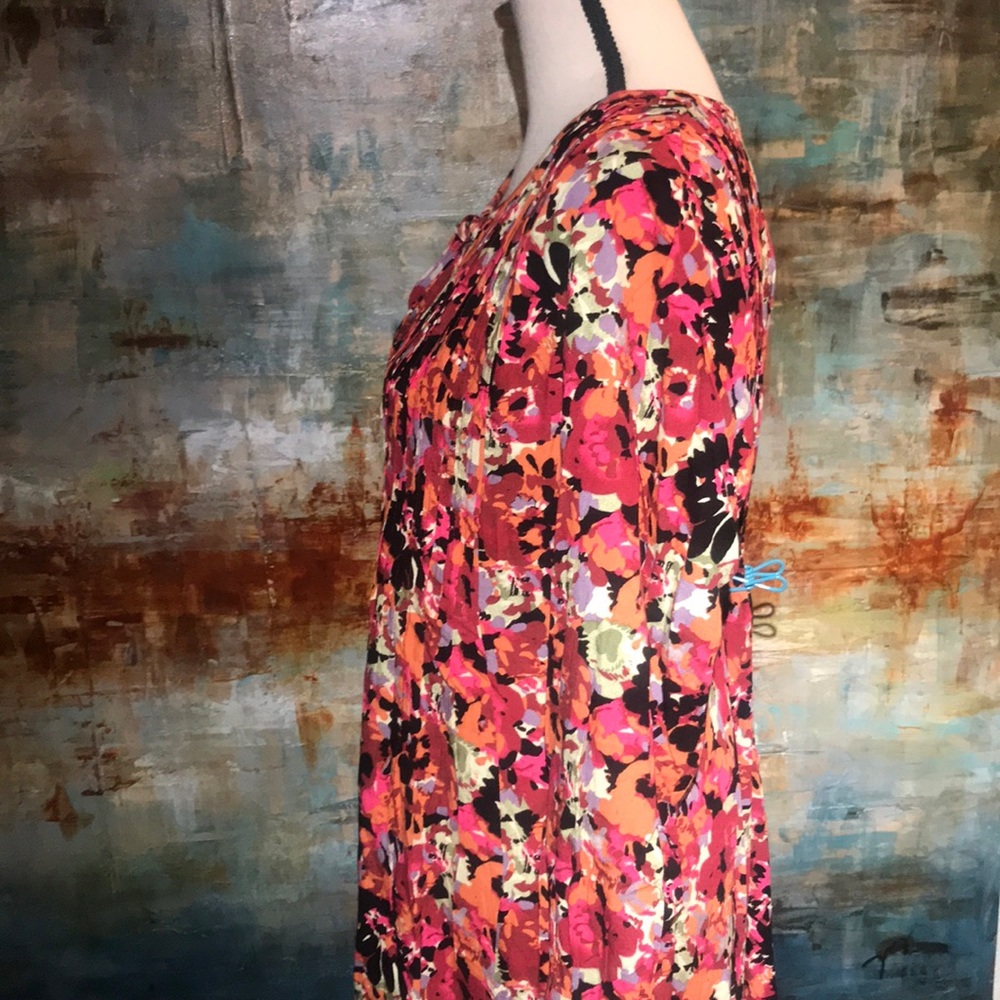 SAHALIE Pleat Dress - Picture 5 of 6